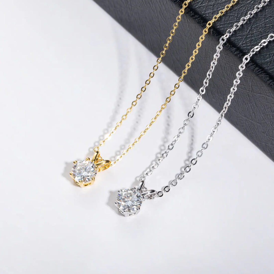 14K White Gold Plated Moissanite Pendant Necklace, 1-5 Carats D Color Flawless in 925 Sterling Silver, 40+2+3cm Adjustable Chain with Gift Box